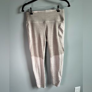 Outdoor Voices Two-Tone Leggings in Tan / Cream Size M
